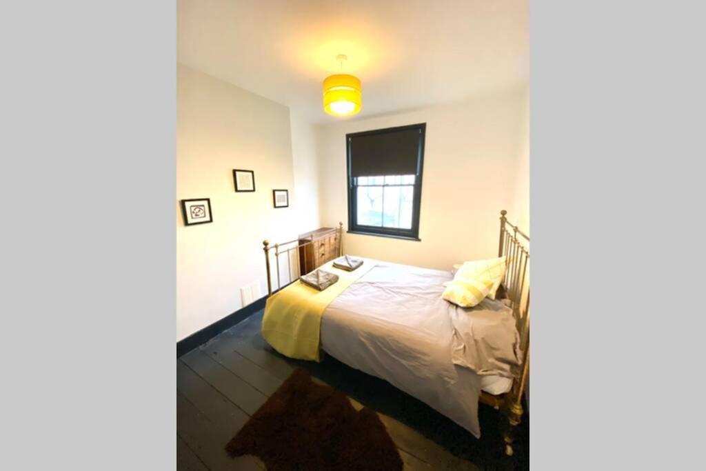 Beautiful First Floor Apartment In St Leonards Esterno foto